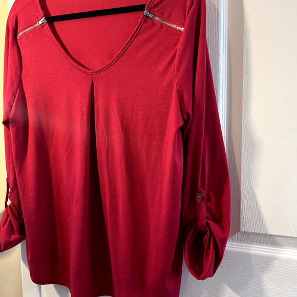 Lily Morgan, dressy red top with button accents - Picture 2 of 5
